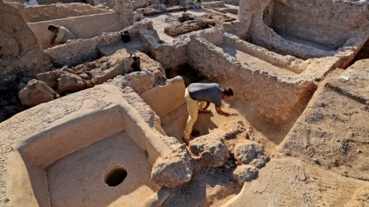 Yavné : Découverte d'une incroyable usine à vin vieille de 1 500 ans